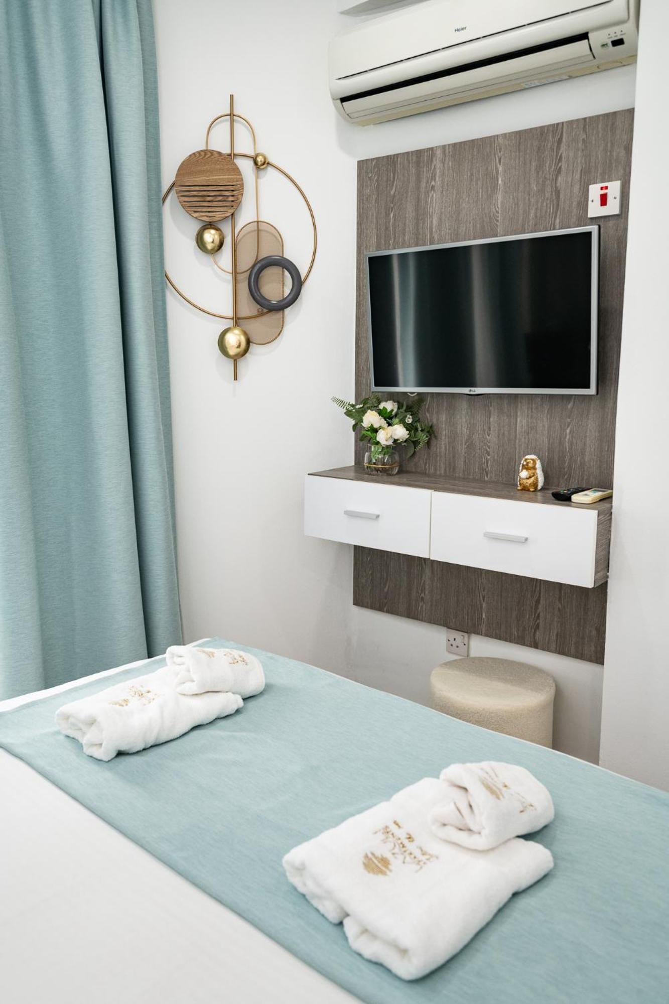 Lazuli Sea View Beachfront Ap 21 Larnaca Ngoại thất bức ảnh