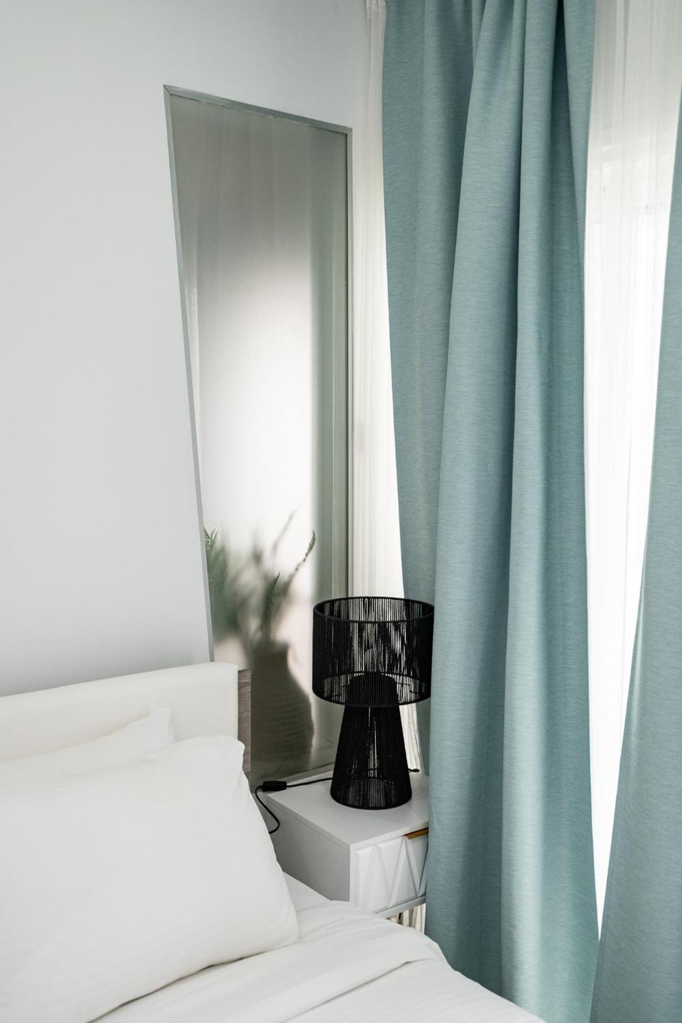 Lazuli Sea View Beachfront Ap 21 Larnaca Ngoại thất bức ảnh