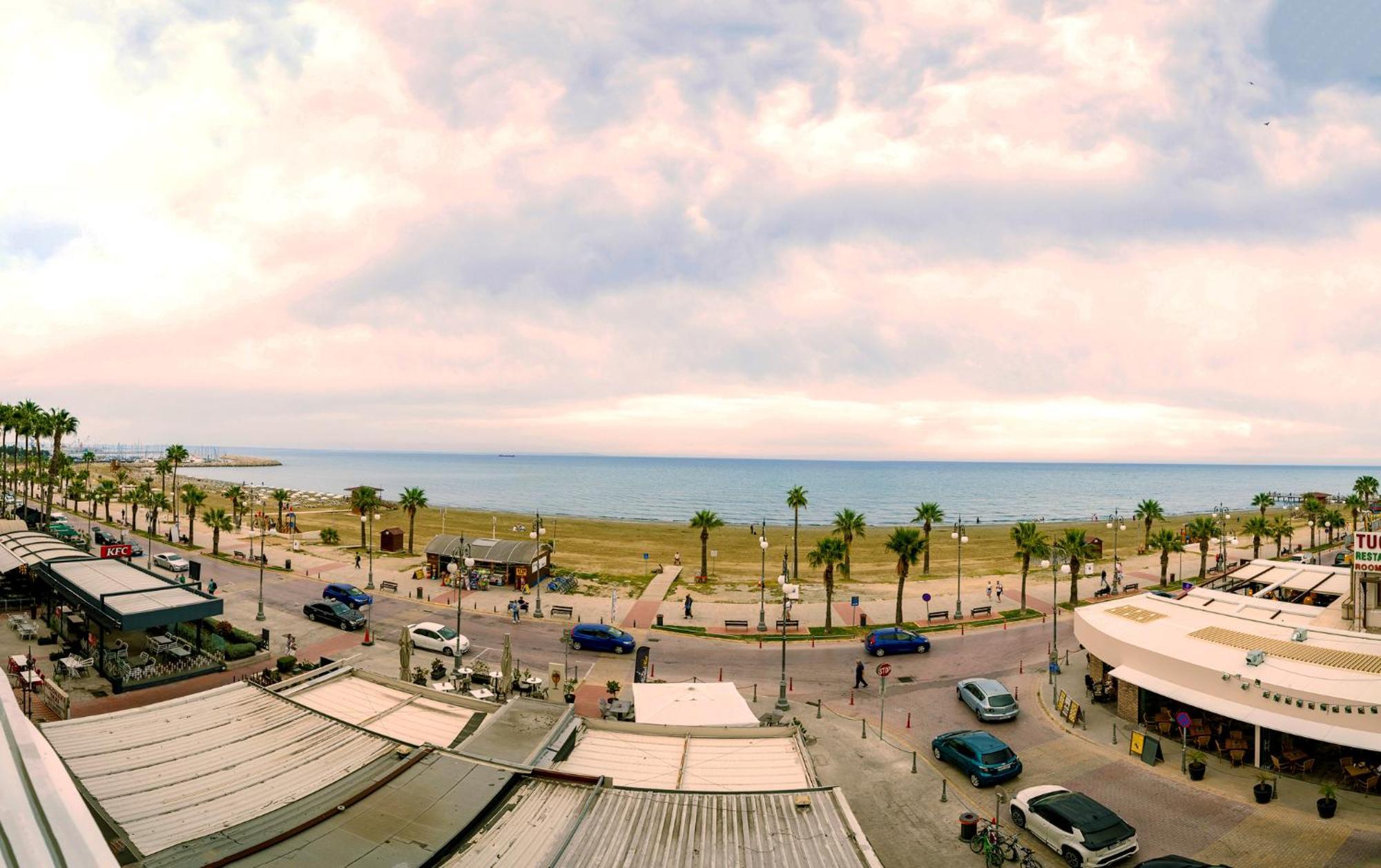 Lazuli Sea View Beachfront Ap 21 Larnaca Ngoại thất bức ảnh
