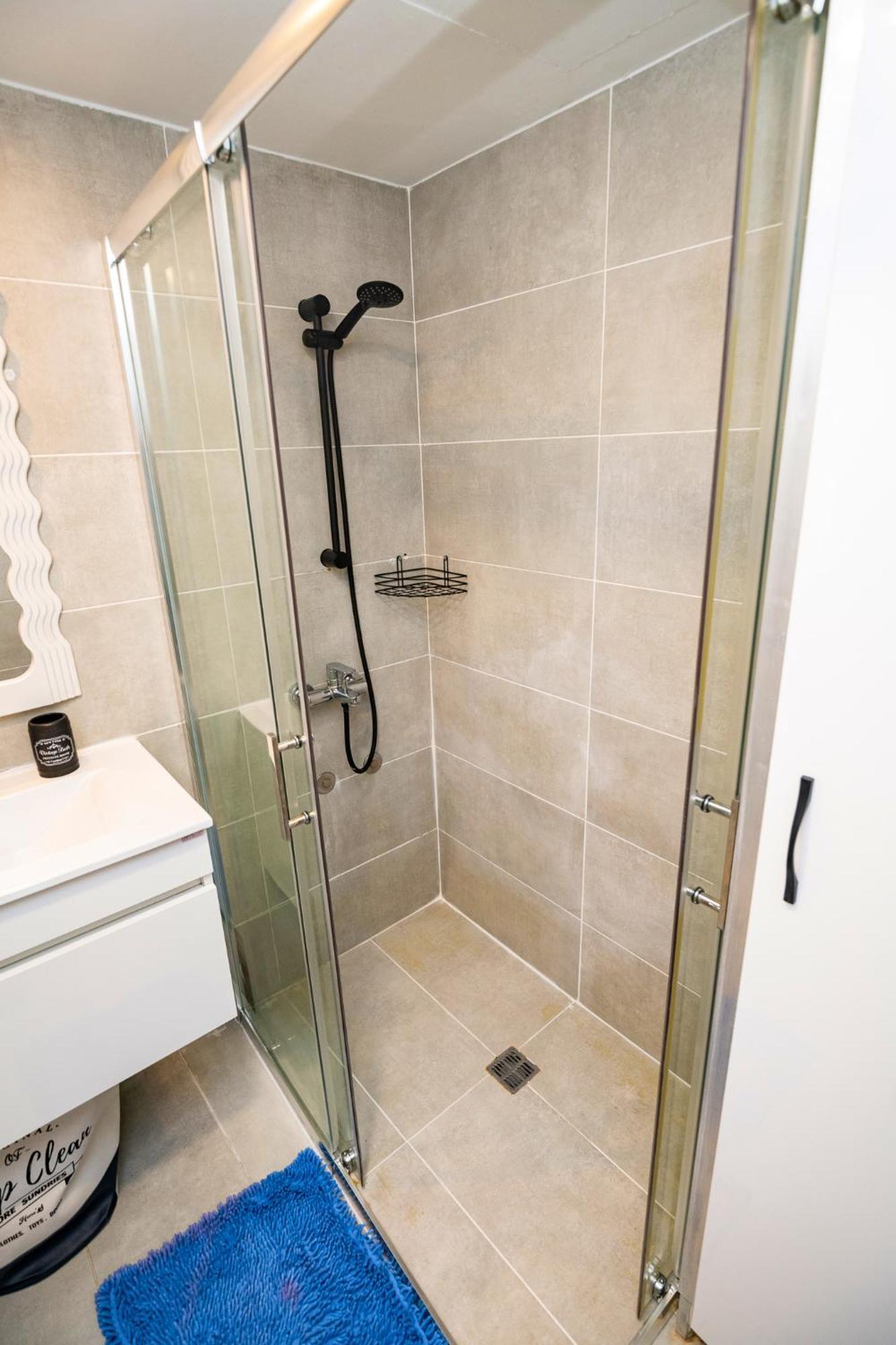 Lazuli Sea View Beachfront Ap 21 Larnaca Ngoại thất bức ảnh