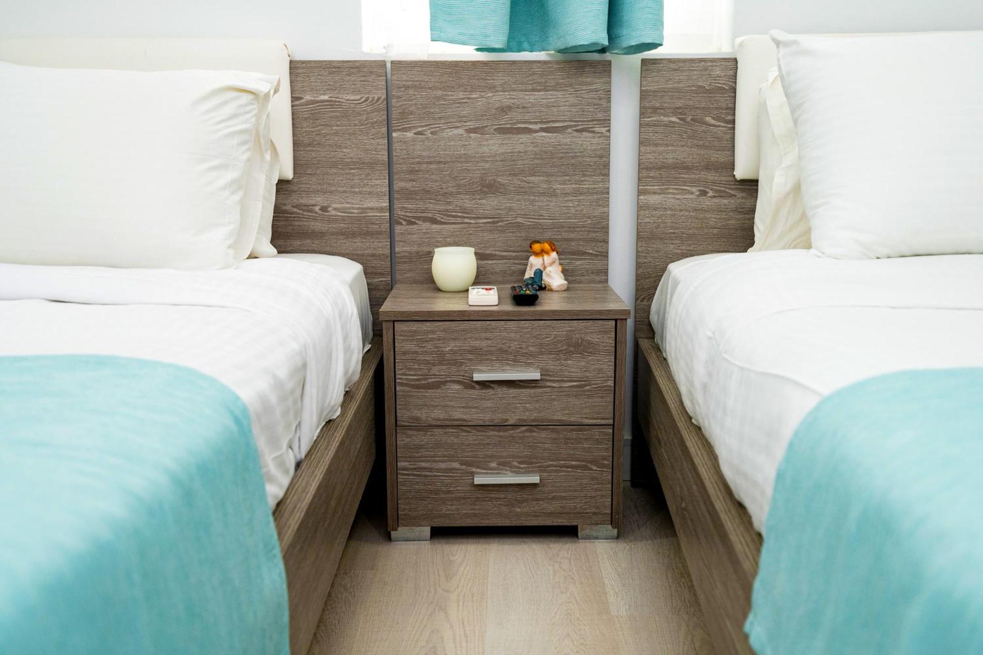 Lazuli Sea View Beachfront Ap 21 Larnaca Ngoại thất bức ảnh