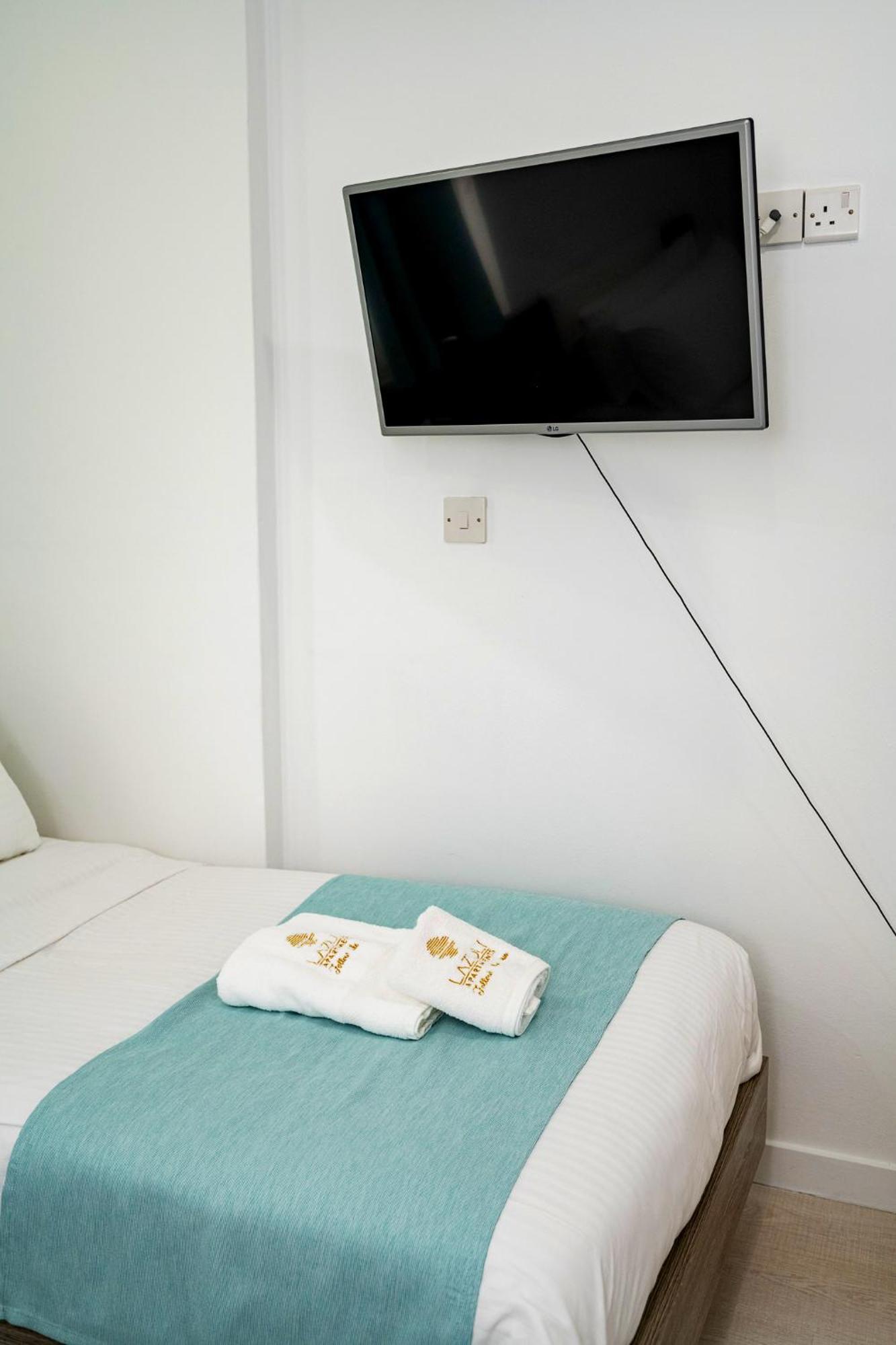 Lazuli Sea View Beachfront Ap 21 Larnaca Ngoại thất bức ảnh