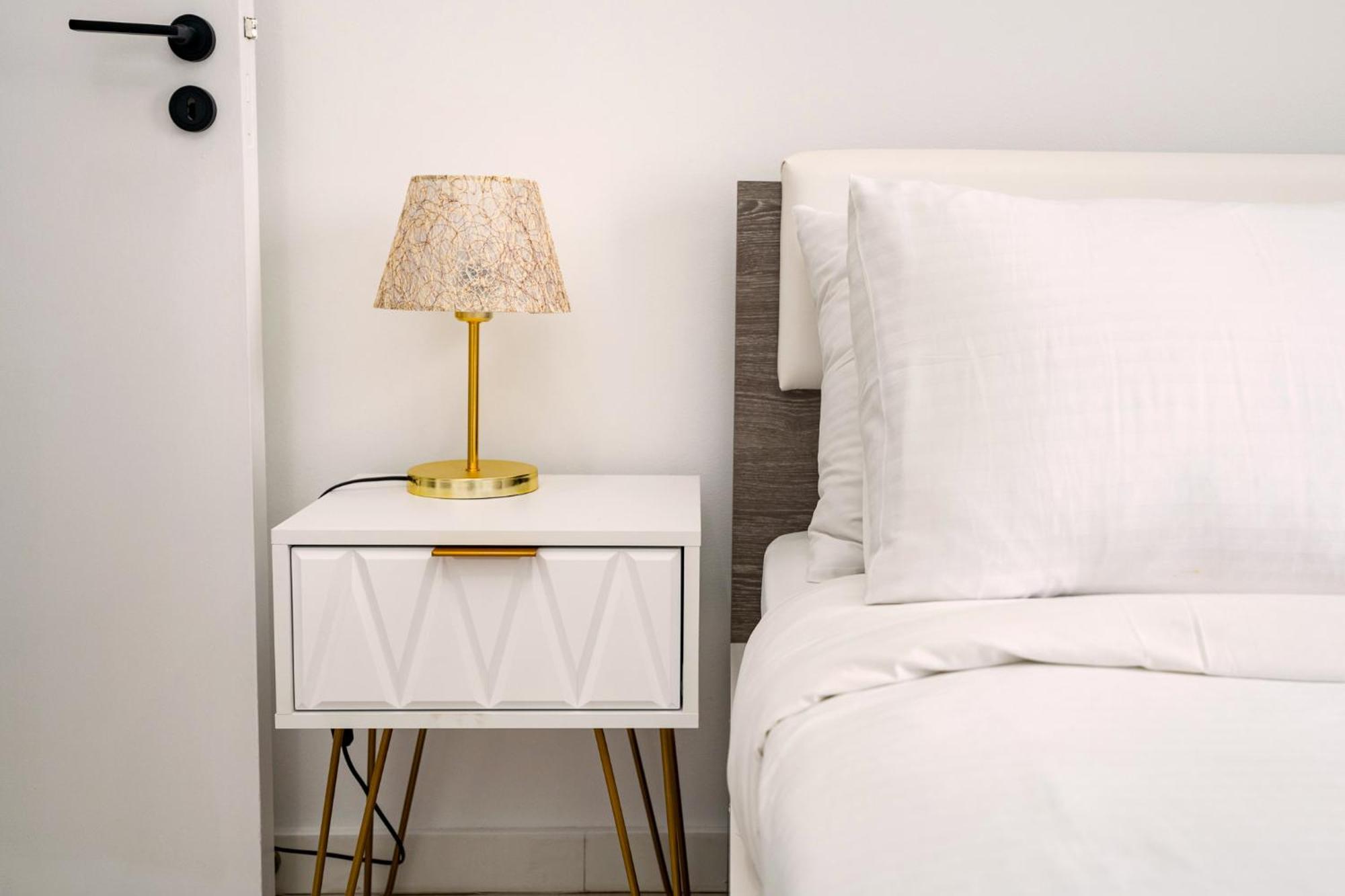 Lazuli Sea View Beachfront Ap 21 Larnaca Ngoại thất bức ảnh